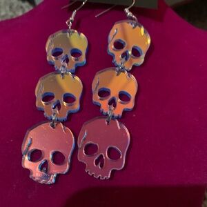 Skull earrings nwot